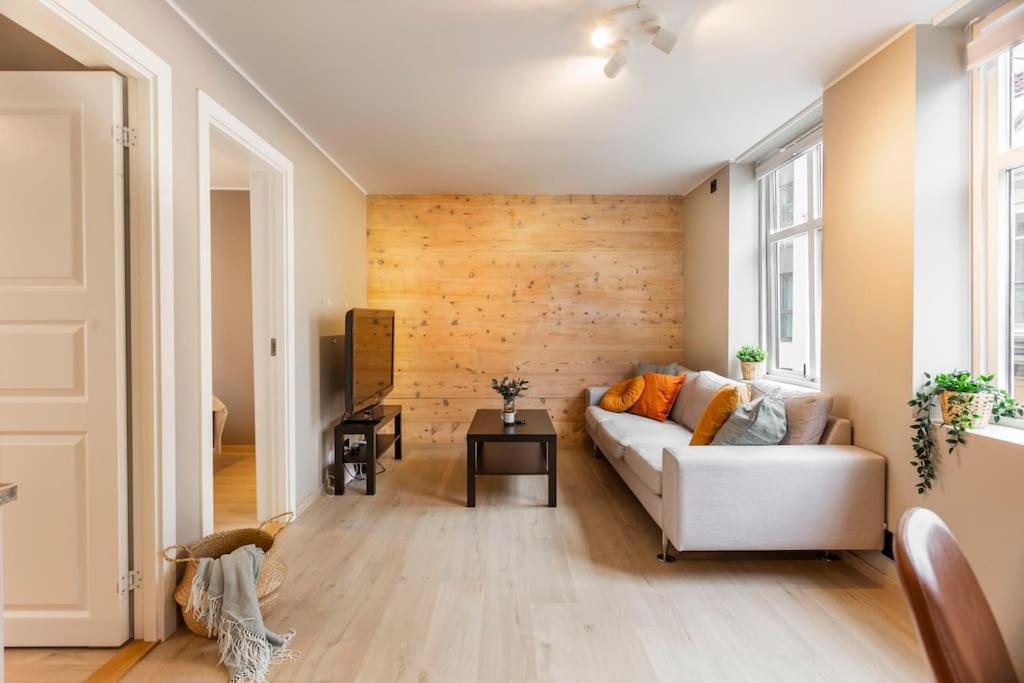 New! Modern Apartment In Historic Area Of Bergen! Bagian luar foto